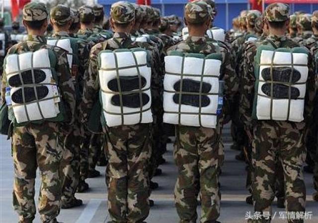 丁晓兵人物介绍PPT，丁晓兵人物介绍幻灯片概述