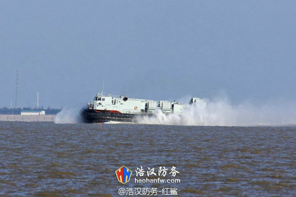 揭秘中国海军的强悍力量，726登陆艇，揭秘中国海军强悍力量，726登陆艇实战能力展示
